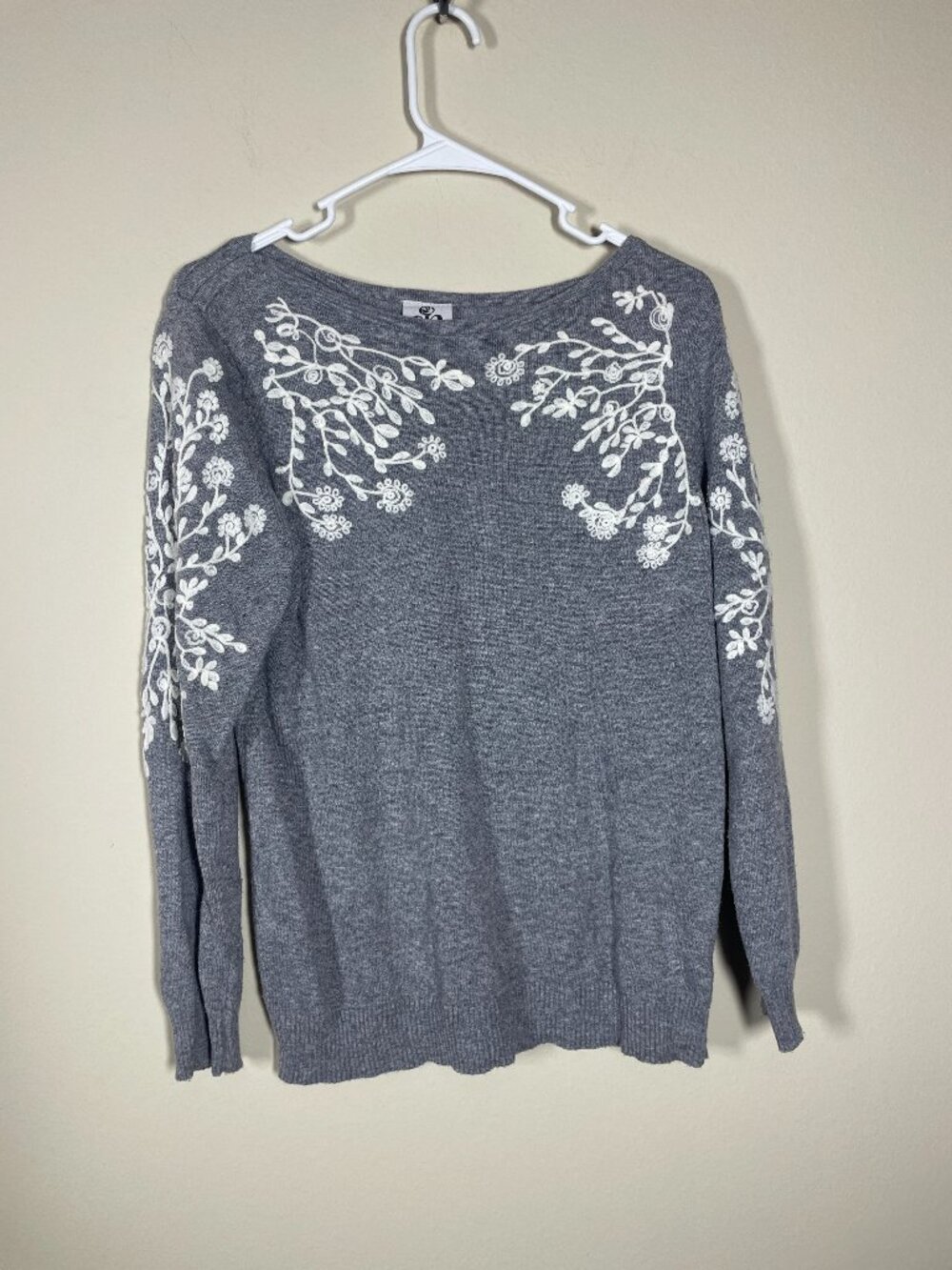 Rain + Rose Gray Floral Embroidered Sweater Women's S Angora Blend Knit Top!